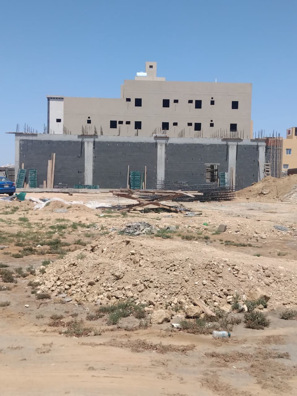 تفاصيل من أعمال البناء